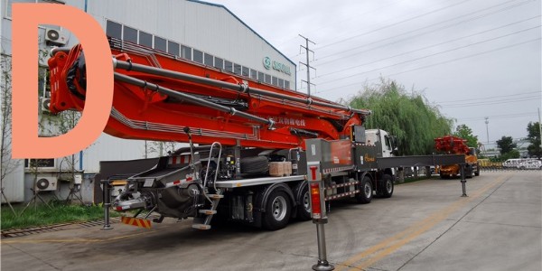 泵車在伸展支腿時(shí)，要注意哪些