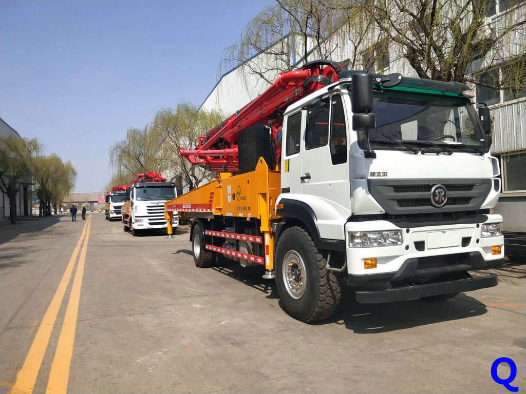 小型混凝土泵車，天泵，小型泵車