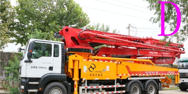 關于小型混凝土泵車在鄉鎮使用時的注意事項