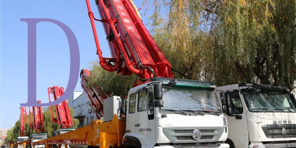 混凝土輸送泵如何用球來清洗？