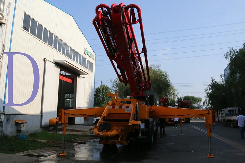 青島混凝土泵車價格 (6)