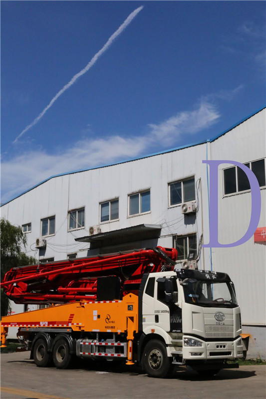 青島混凝土泵車(chē)價(jià)格 (2)