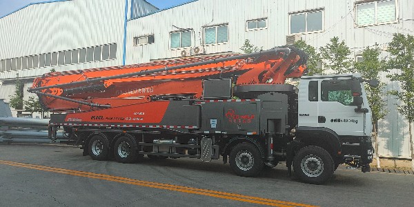常年山區(qū)坡道施工，泵車底盤通過性要點科普