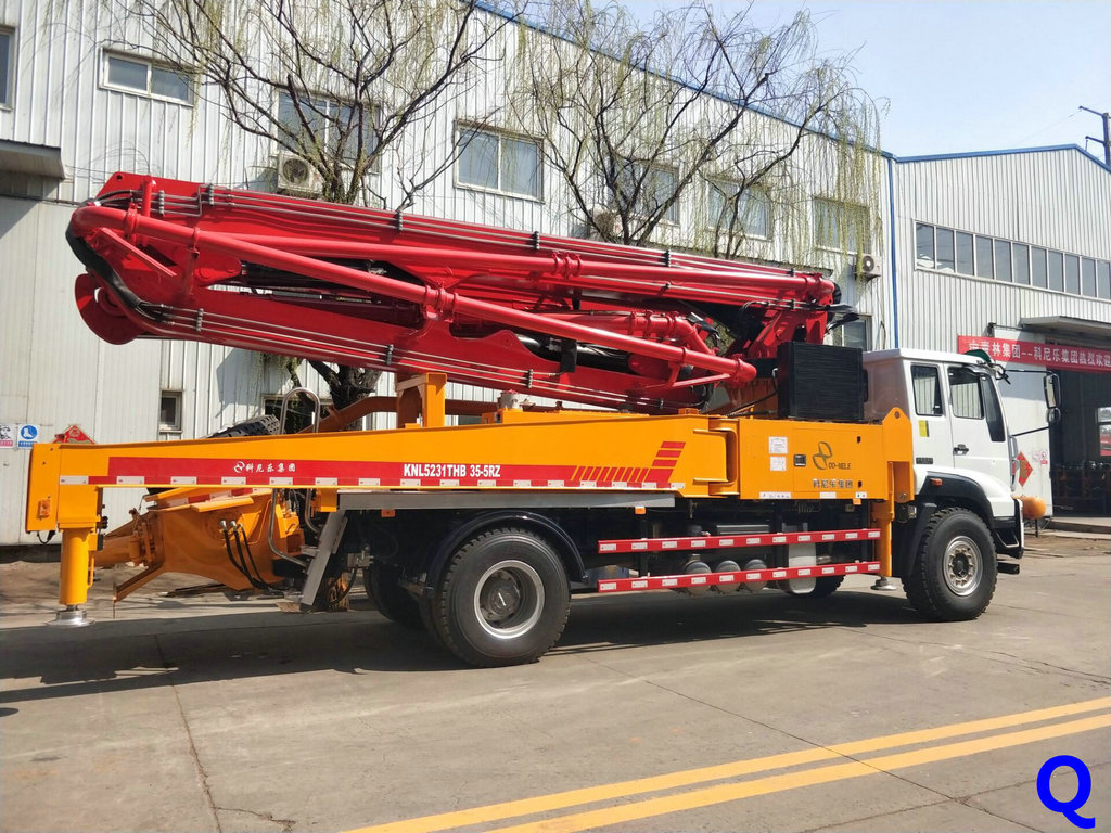 科尼樂小型混凝土泵車，天泵，小型泵車