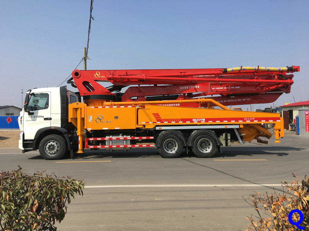 小型混凝土泵車，天泵，小型泵車，混凝土泵車