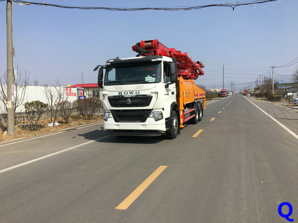 小型混凝土泵車，天泵，小型泵車，混凝土泵車