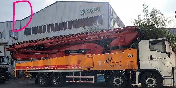 特殊環(huán)境下，小型混凝土泵車手應如何操作？