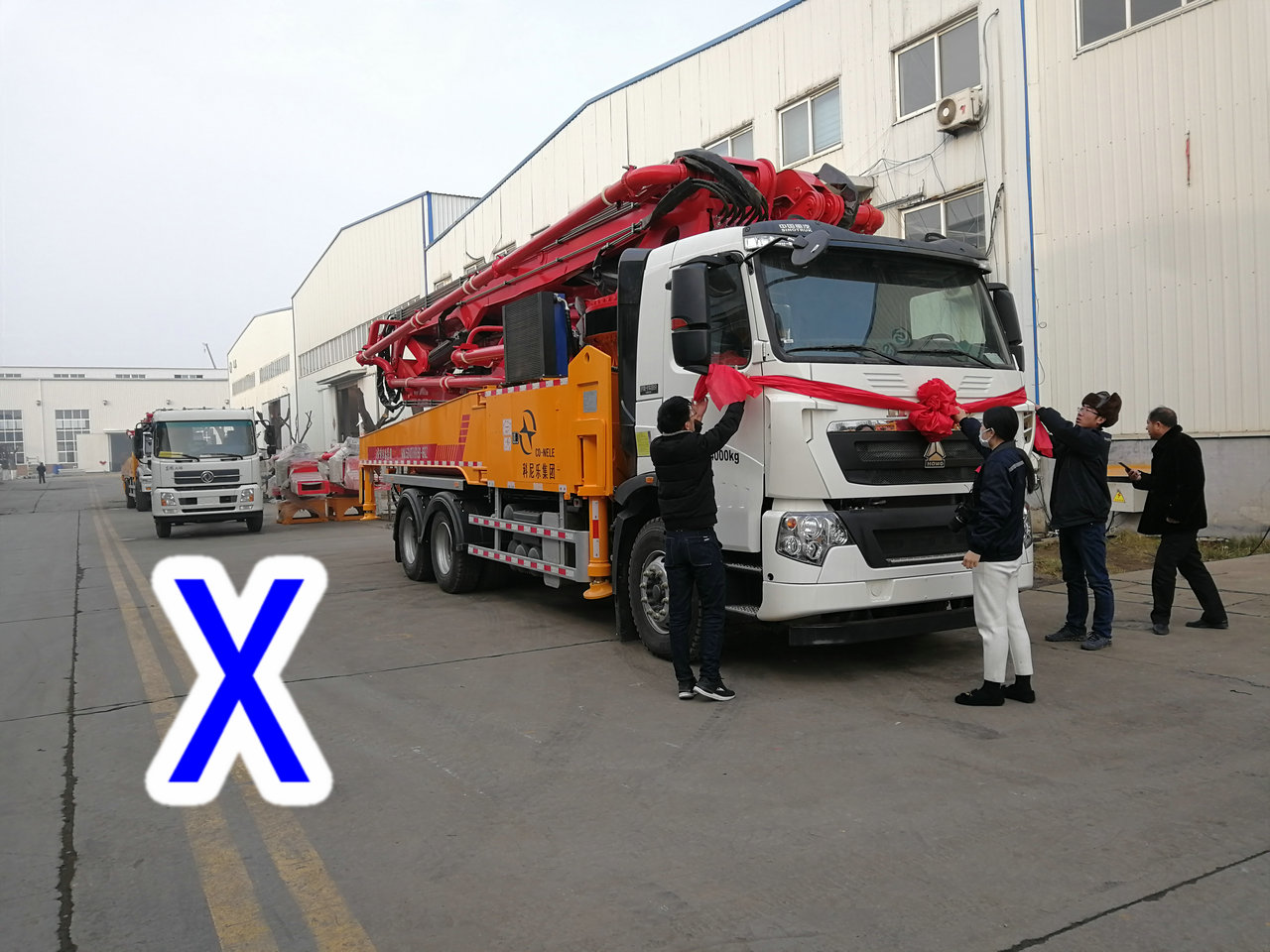 青島小型混凝土泵車價(jià)格 (50)