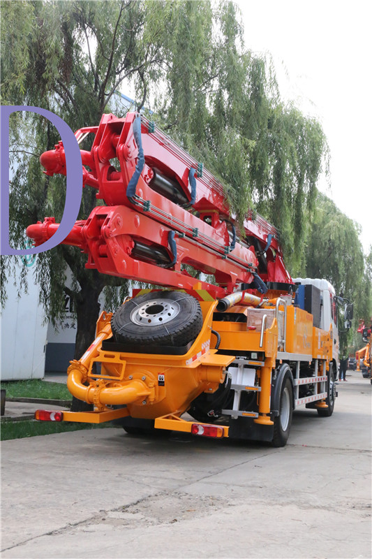 青島混凝土泵車價格 (4)