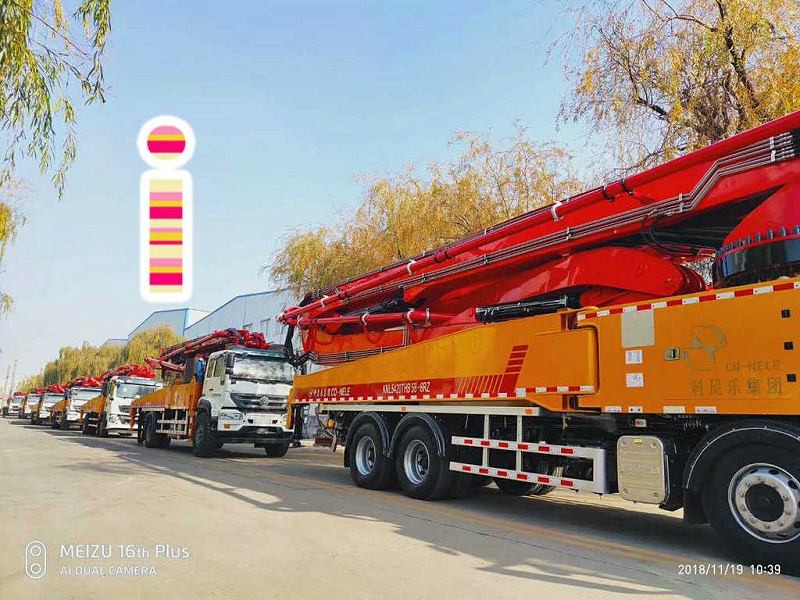 青島小型混凝土泵車價格 (7)